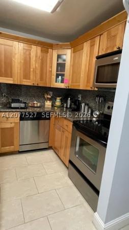 Racquet Club Village, 100 Lakeview Dr #103, Weston, Florida 33326, image 2