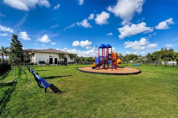 2405 NW 131st Cir, Unincorporated Dade County, Florida 33167, image 3