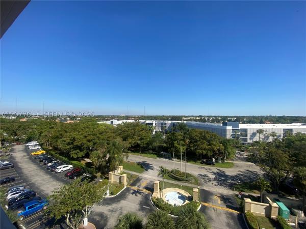 800 NE 195th St #709, Unincorporated Dade County, Florida 33179, image 3