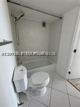 De Soto Park South, 2000 Atlantic Shores Blvd #504, Hallandale Beach, Florida 33009, image 2
