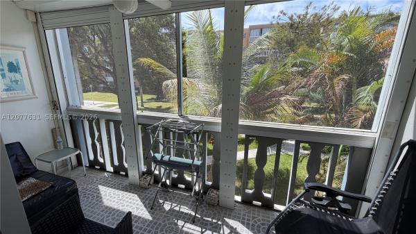 Meadowbrook Towers, 233 NE 14th Ave #205, Hallandale Beach, Florida 33009, image 3