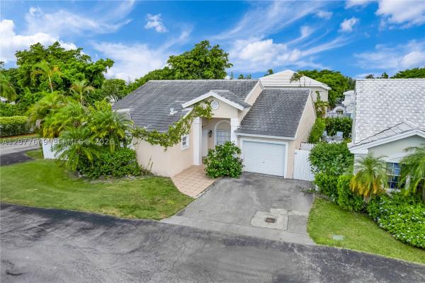 6352 SW 112th Pl, Unincorporated Dade County, Florida 33173, image 2