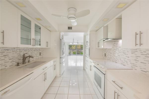 Cambridge At Century Village, 12601 SW 13th St #315G, Pembroke Pines, Florida 33027, image 2
