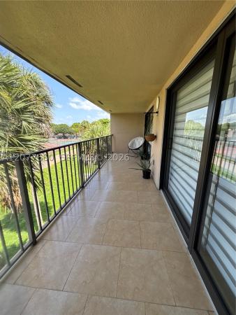 Eagle Nest, 6305 Gage Pl #309A, Miami Lakes, Florida 33014, image 2