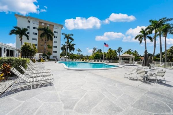 Bristol At River Shores, 2970 NE 16th Ave #214, Oakland Park, Florida 33334, image 2
