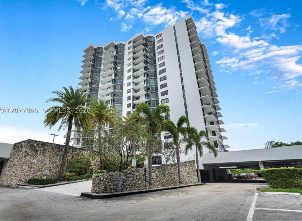 Bonavista, 3375 N Country Club Dr #607, Aventura, Florida 33180, image 2