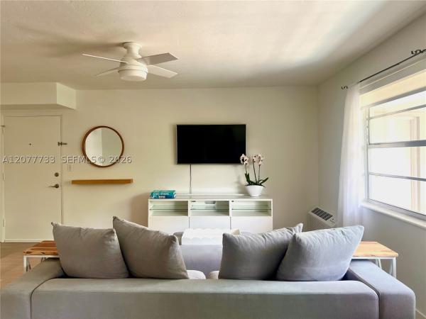 Indies, 195 Sunrise Dr #8, Key Biscayne, Florida 33149, image 2