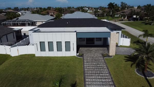 Cape Coral, 910 NW 38th Ave, Cape Coral, Florida 33993, image 2