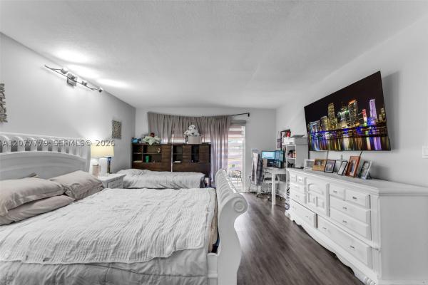 13700 SW 62nd St #213, Unincorporated Dade County, Florida 33183, image 2