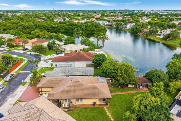 7920 SW 163rd Pl, Unincorporated Dade County, Florida 33193, image 2
