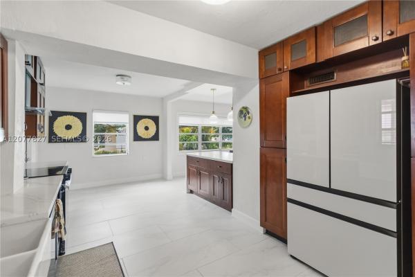 Country Club Estates, 72 Palmetto Dr, Miami Springs, Florida 33166, image 3