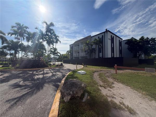 Doral Gardens 2, 4920 NW 79th Ave #313, Doral, Florida 33166, image 3