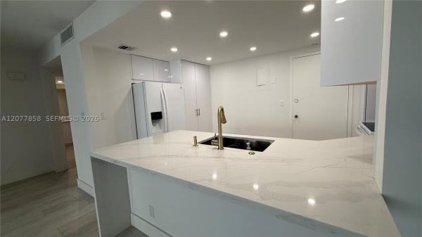 Sky Harbour East, 2100 S Ocean Dr #5B, Fort Lauderdale, Florida 33316, image 1