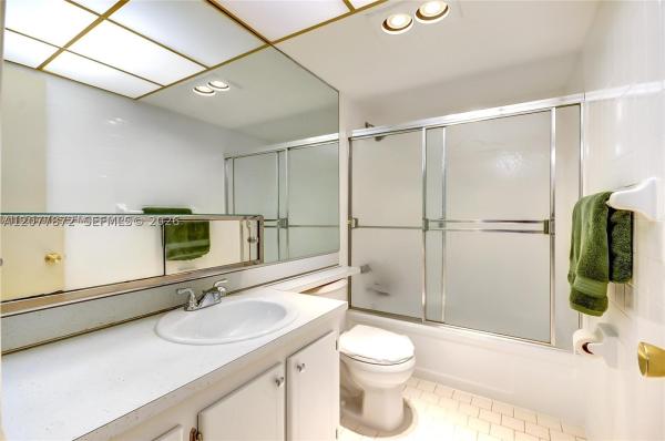 Meadowbrook Towers, 301 NE 14th Ave #702, Hallandale Beach, Florida 33009, image 2