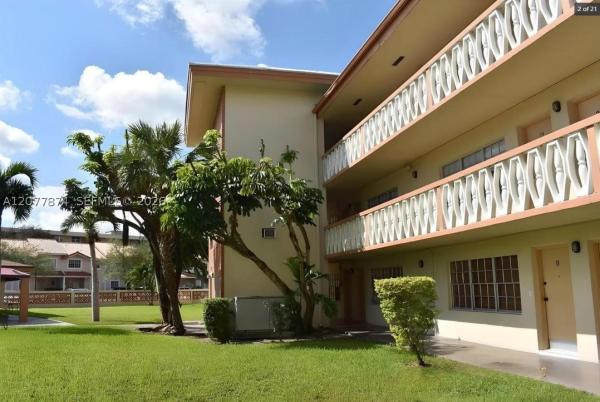 Sutton House, 1885 NE 121st St #16, North Miami, Florida 33181, image 1