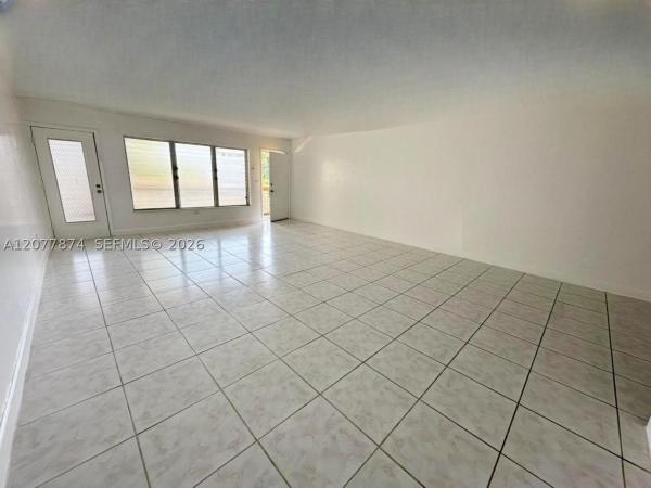 Sutton House, 1885 NE 121st St #16, North Miami, Florida 33181, image 1