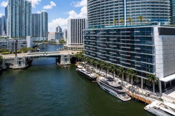 Icon Brickell Tower 2, 495 Brickell Ave #2707, Miami, Florida 33131, image 3