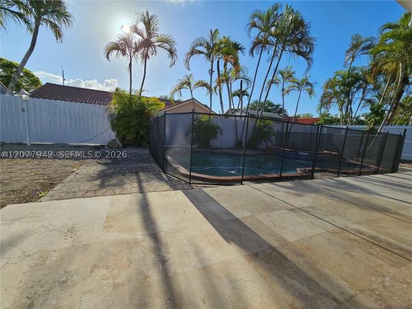 4235 SW 143rd Ave, Unincorporated Dade County, Florida 33175, image 3