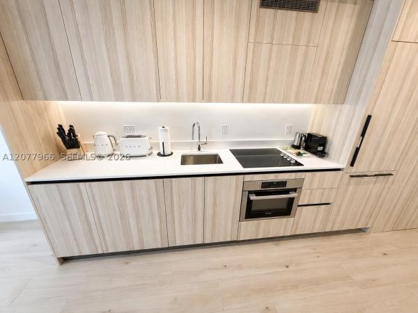 225 N Miami Ave #2810, Miami, Florida 33128, image 1