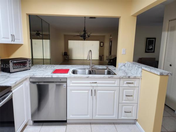 The Grove, 416 Ponderosa #29, Fort Pierce, Florida 34982, image 2