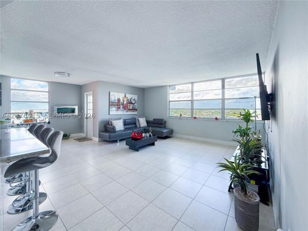 1301 NE Miami Gardens Dr #1406W, Unincorporated Dade County, Florida 33179, image 2