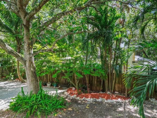 Coconut Grove Park, 3595 Avocado Ave, Miami, Florida 33133, image 3