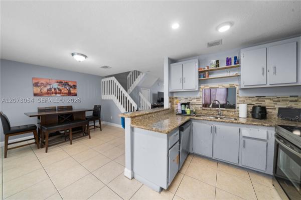 Hamptons Townhomes, 1293 Sussex Dr, North Lauderdale, Florida 33068, image 3