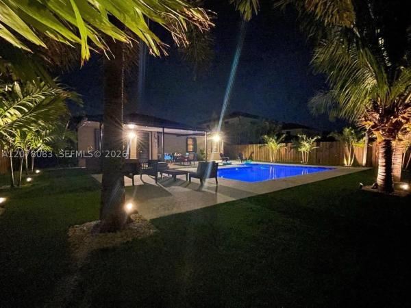 Kingman Commons, 167 SE 24th Ave, Homestead, Florida 33033, image 3