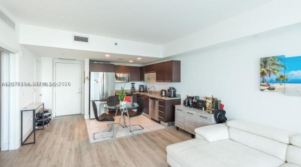 Miami, Florida 33131, image 3
