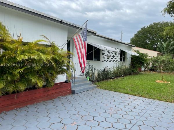 Dixie Gardens, 1545 NE 138th St, North Miami, Florida 33161, image 1