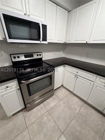 Lauderdale Manors, 942 NW 11th Ct, Fort Lauderdale, Florida 33311, image 3