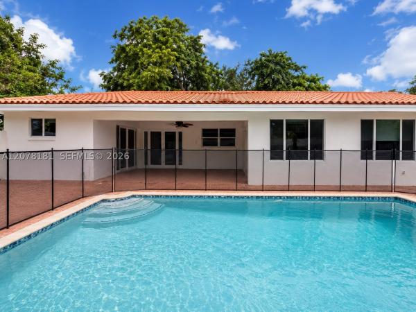 Eagle Nest, 15330 Durnford Dr, Miami Lakes, Florida 33014, image 2