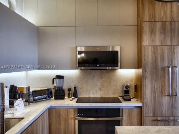 Tidemark At Key Colony, 201 Crandon Blvd #605, Key Biscayne, Florida 33149, image 1