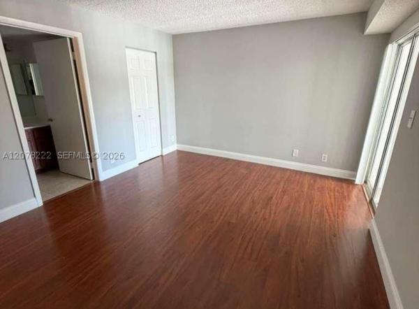 South Palm Place, 7610 Westwood Dr #122, Tamarac, Florida 33321, image 3
