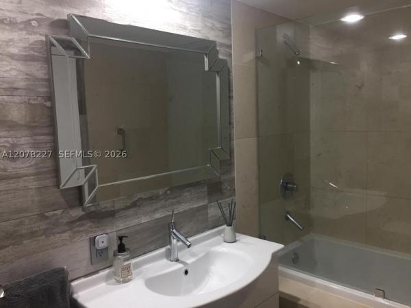 Icon Brickell Tower 3, 485 Brickell Ave #1811, Miami, Florida 33131, image 3