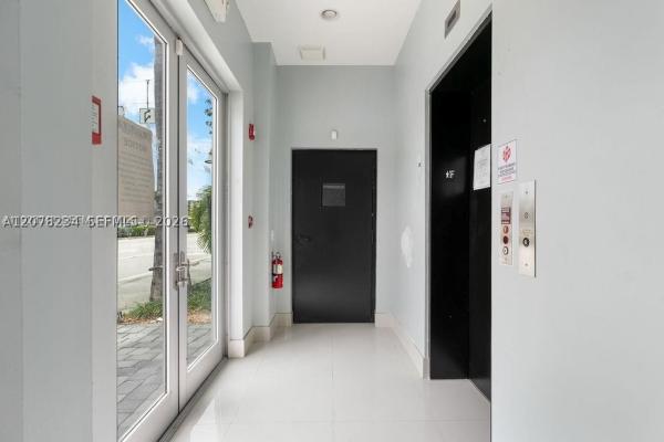 Valencia At Wilton Manors, 2500 Wilton Dr, Wilton Manors, Florida 33305, image 2