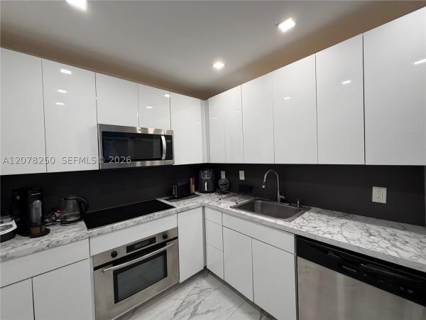 Coastal Towers, 400 Kings Point Dr #218, Sunny Isles Beach, Florida 33160, image 1