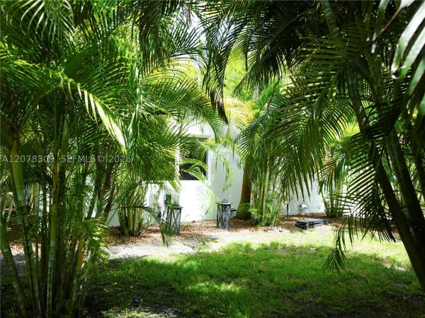 Priors To Biscayne Park Estates, 12015 NE 10th Ave, Biscayne Park, Florida 33161, image 1