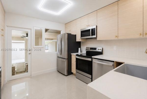 Sunkist Grove, 1007 NW 120th St, North Miami, Florida 33168, image 2