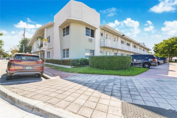 6930 Rue Versailles #31, Miami Beach, Florida 33141, image 1