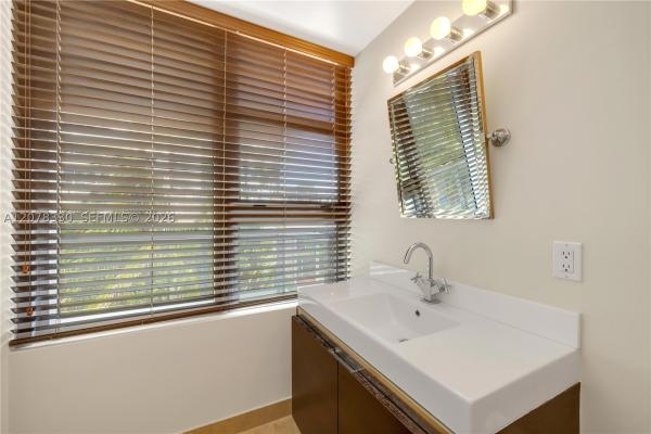 The Caribbean, 3739 Collins Ave #N-302, Miami Beach, Florida 33140, image 3