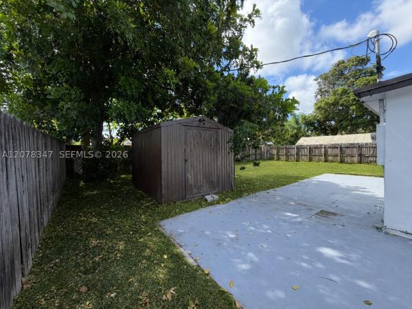 Twin Lakes South, 4130 NW 11th Ave, Oakland Park, Florida 33309, image 1