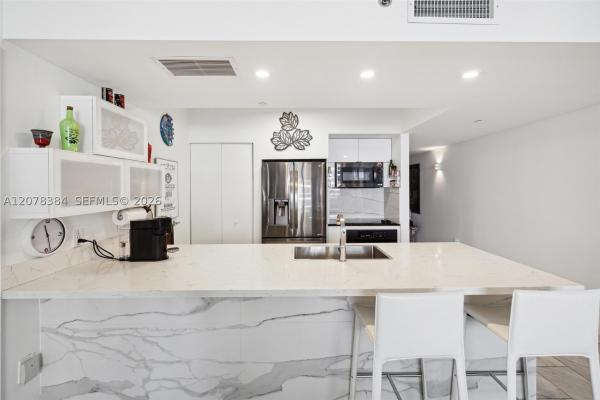 Beach Club 2, 1830 S Ocean Dr #4210, Hallandale Beach, Florida 33009, image 1