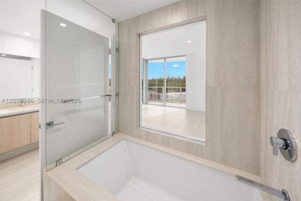 2411 Laguna Cir #311, North Miami, Florida 33181, image 3