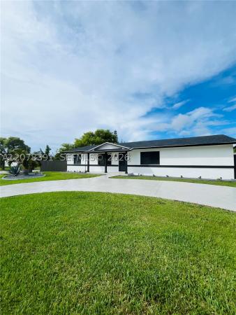 Homestead Lakes Farmlife West, 1707 S Curlew Ln, Homestead, Florida 33035, image 1