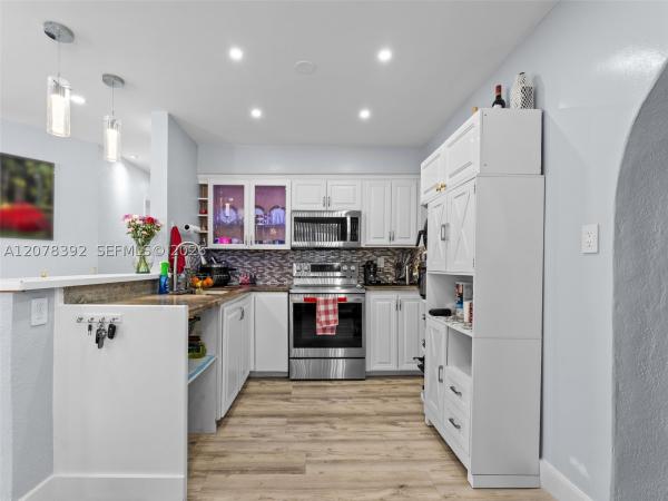 Linwood Gardens, 6432 Perry St, Hollywood, Florida 33024, image 1