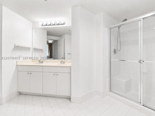 Porto Bellagio, 17145 N Bay Rd #4311, Sunny Isles Beach, Florida 33160, image 3