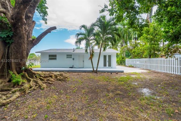 Friedland Manor, 655 SW 6th Ter, Florida City, Florida 33034, image 2