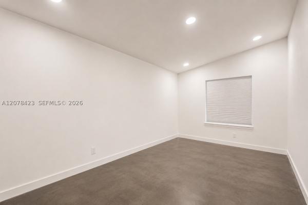 937 NE 171st St, Unincorporated Dade County, Florida 33162, image 2