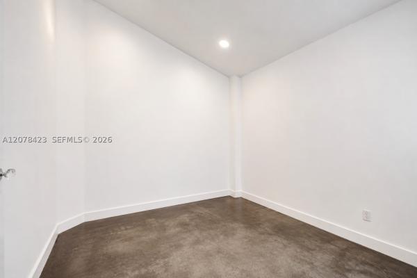 937 NE 171st St, Unincorporated Dade County, Florida 33162, image 3